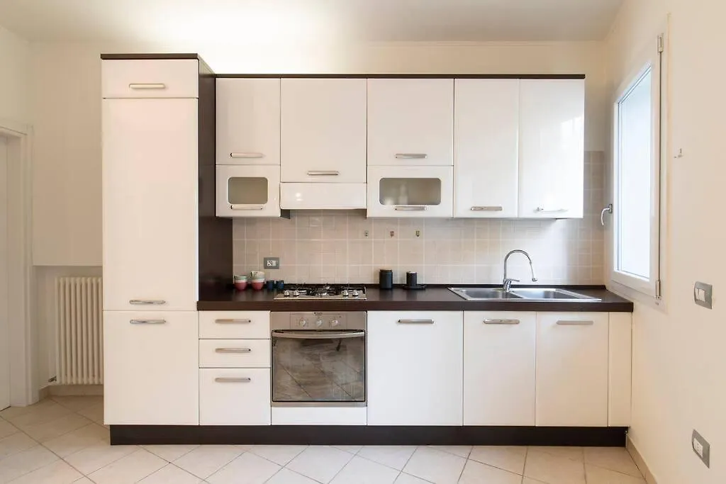 Apartment Enjoy Home - Appartamento Carducci Padova Italy